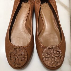 Minnie Travel Ballet Flat